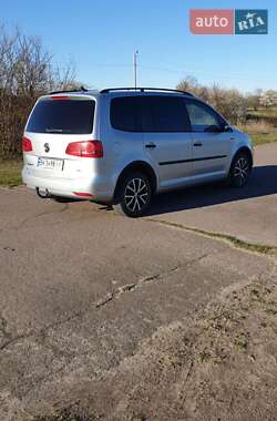 Минивэн Volkswagen Touran 2012 в 