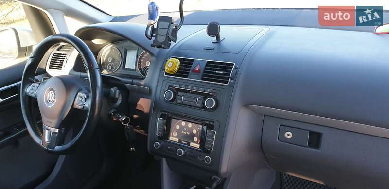 Мінівен Volkswagen Touran 2012 в Сарнах