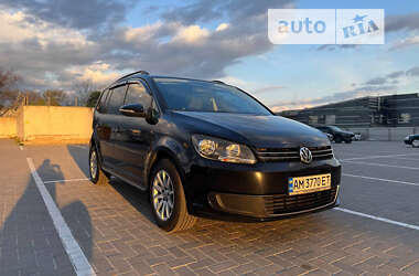 Микровэн Volkswagen Touran 2011 в Житомире