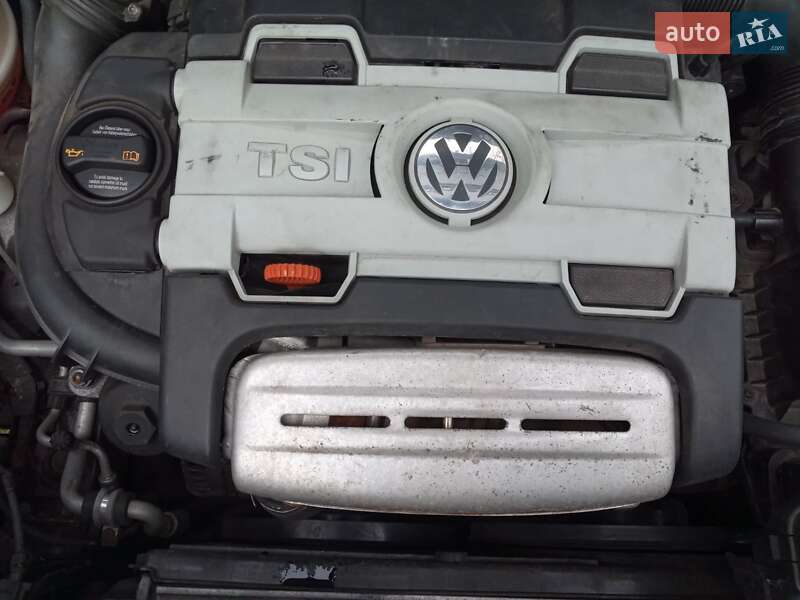 Мінівен Volkswagen Touran 2007 в Дубні