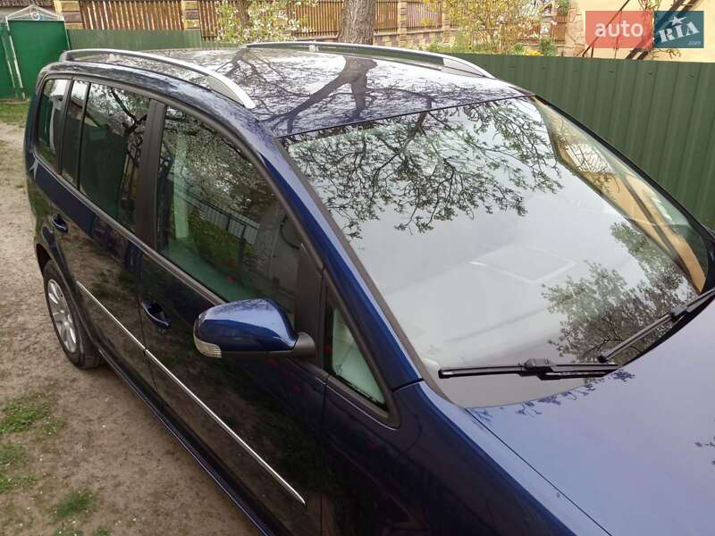 Мінівен Volkswagen Touran 2007 в Дубні