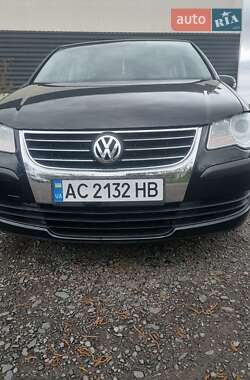 Мінівен Volkswagen Touran 2009 в 