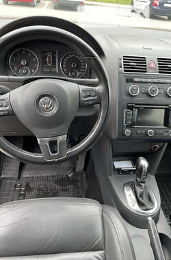 Минивэн Volkswagen Touran 2012 в Днепре