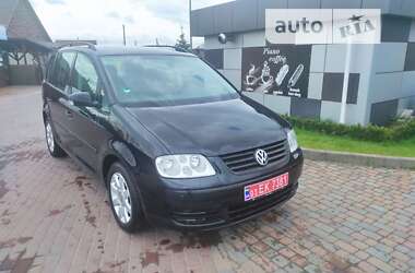 Минивэн Volkswagen Touran 2004 в Сарнах