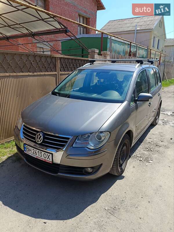 Мінівен Volkswagen Touran 2008 в Одесі