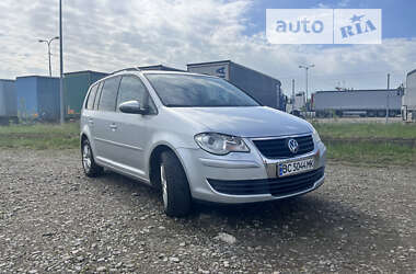 Мінівен Volkswagen Touran 2010 в Львові