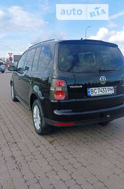 Минивэн Volkswagen Touran 2010 в Львове