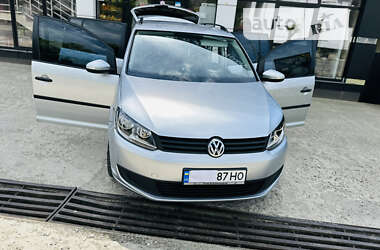 Мінівен Volkswagen Touran 2012 в Тячеві