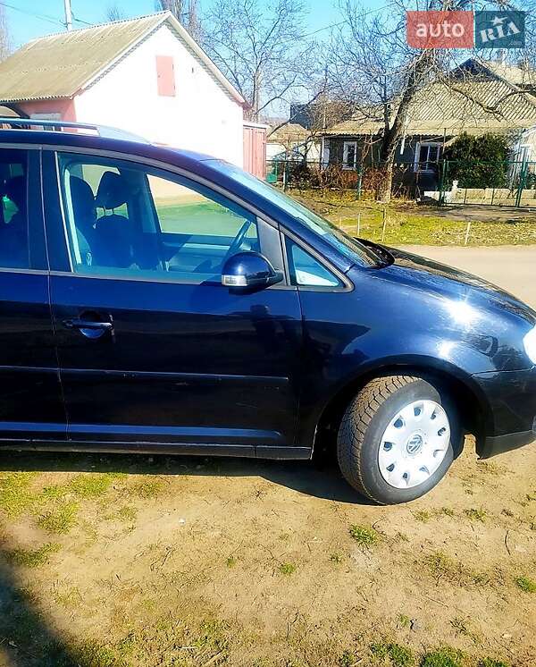 Мінівен Volkswagen Touran 2006 в Одесі