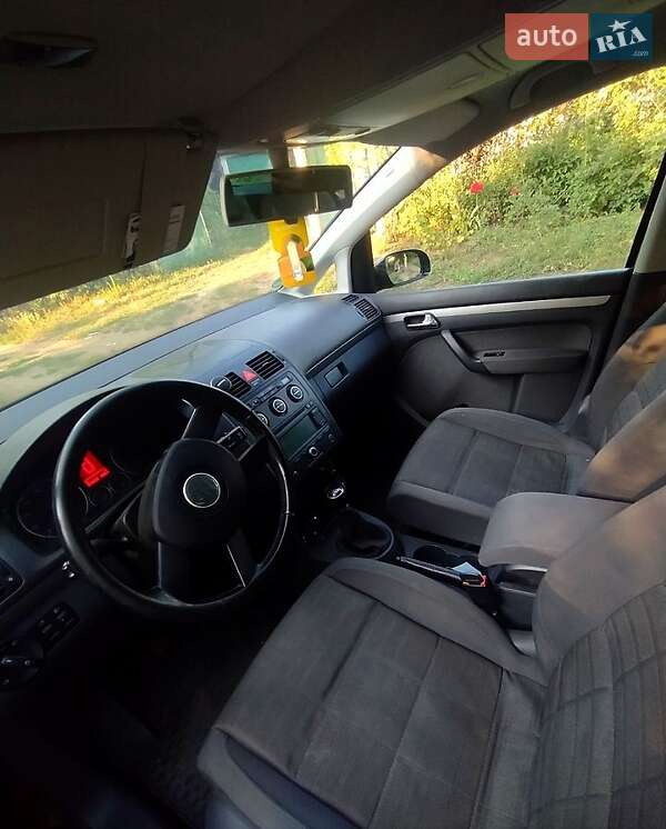 Мінівен Volkswagen Touran 2006 в Одесі