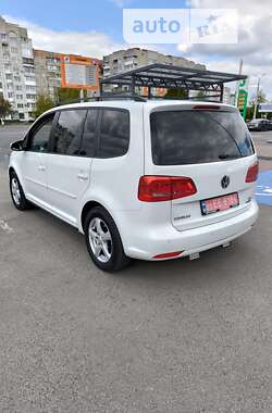 Мінівен Volkswagen Touran 2015 в Луцьку