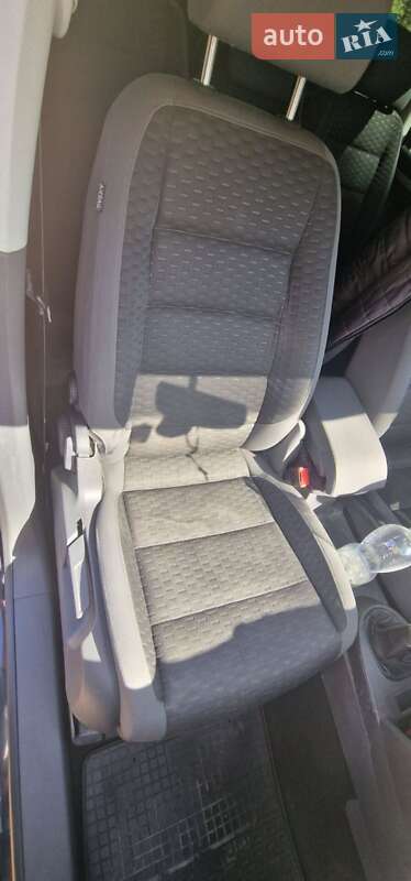 Мінівен Volkswagen Touran 2009 в Чопі