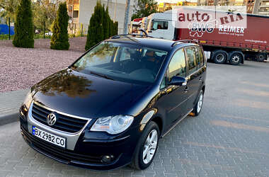 Мінівен Volkswagen Touran 2008 в Житомирі