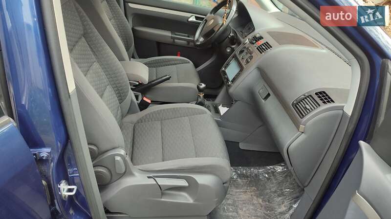 Мінівен Volkswagen Touran 2007 в Самборі