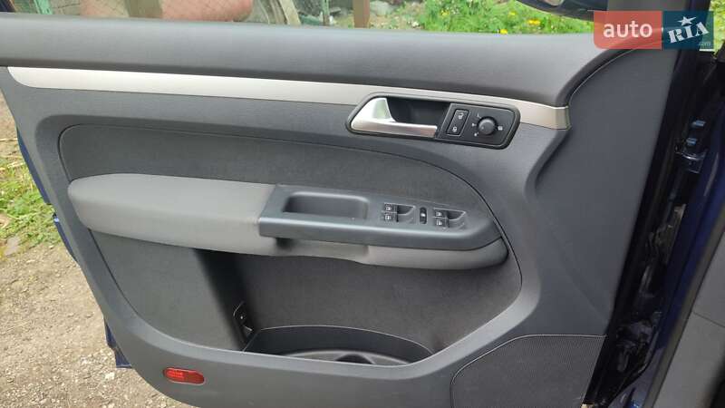 Мінівен Volkswagen Touran 2007 в Самборі