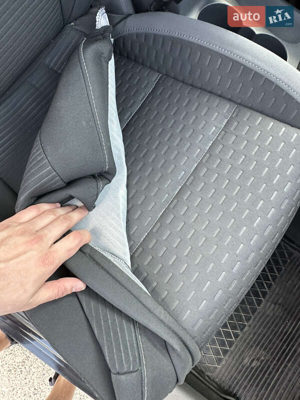 Минивэн Volkswagen Touran 2008 в Киеве