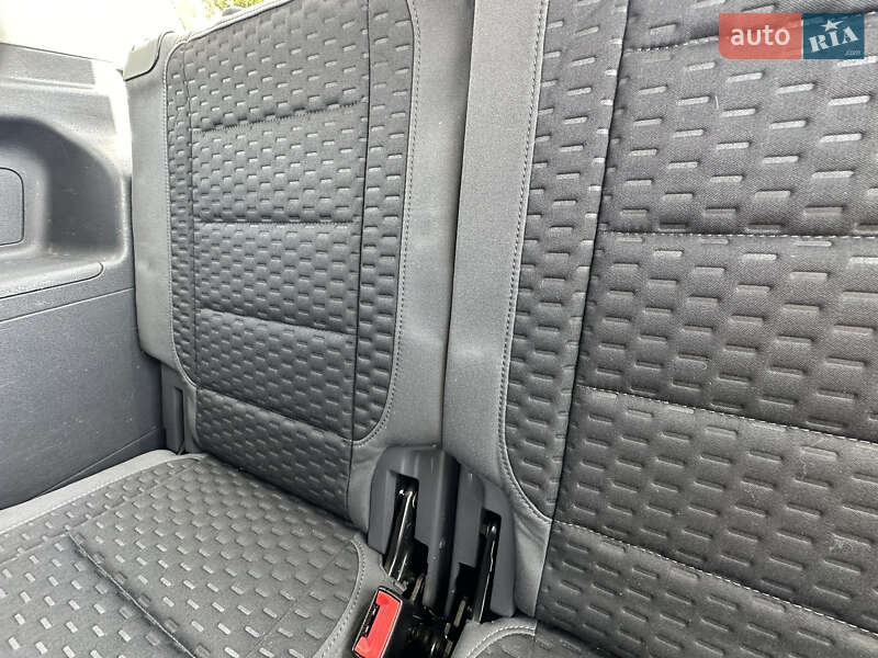 Минивэн Volkswagen Touran 2008 в Киеве