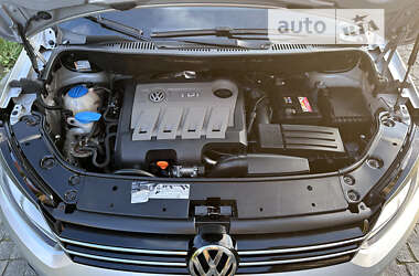 Минивэн Volkswagen Touran 2010 в Черновцах