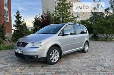 Мінівен Volkswagen Touran 2005 в Нововолинську