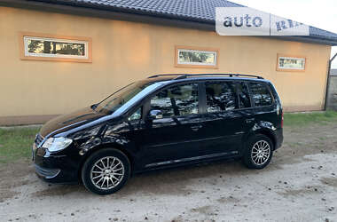 Мінівен Volkswagen Touran 2008 в Сарнах