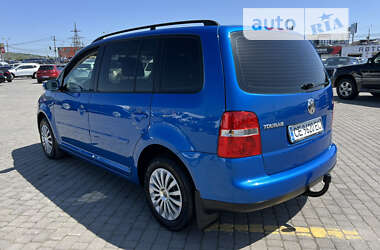 Минивэн Volkswagen Touran 2004 в Черновцах