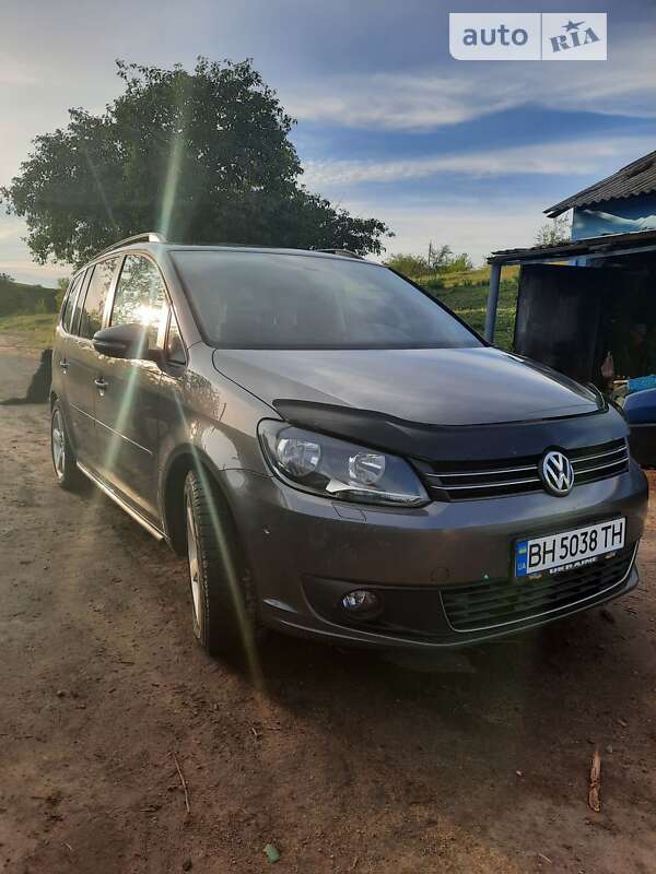 Volkswagen Touran 2011