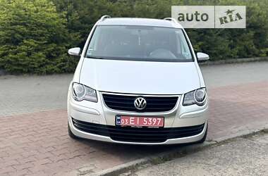 Мінівен Volkswagen Touran 2010 в Шепетівці