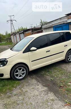 Мінівен Volkswagen Touran 2012 в Сумах