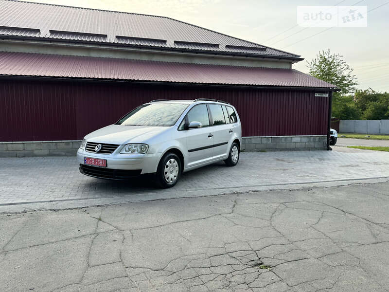 Минивэн Volkswagen Touran 2004 в Звенигородке