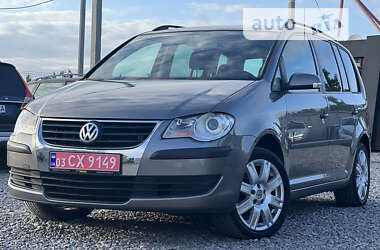 Минивэн Volkswagen Touran 2008 в Лубнах