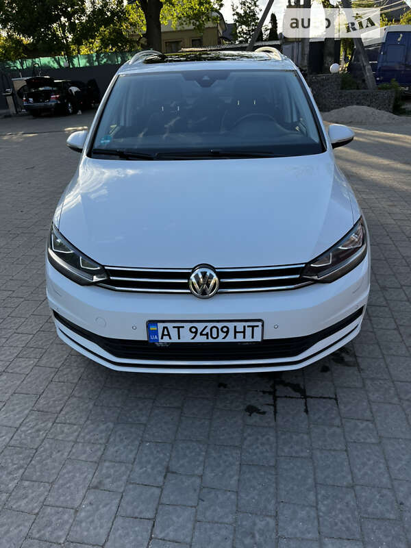 Микровэн Volkswagen Touran 2018 в Первомайске