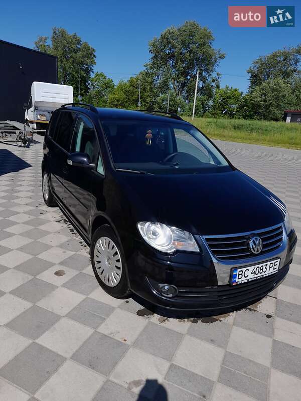 Мінівен Volkswagen Touran 2008 в Самборі