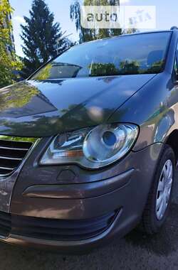 Минивэн Volkswagen Touran 2007 в Луцке