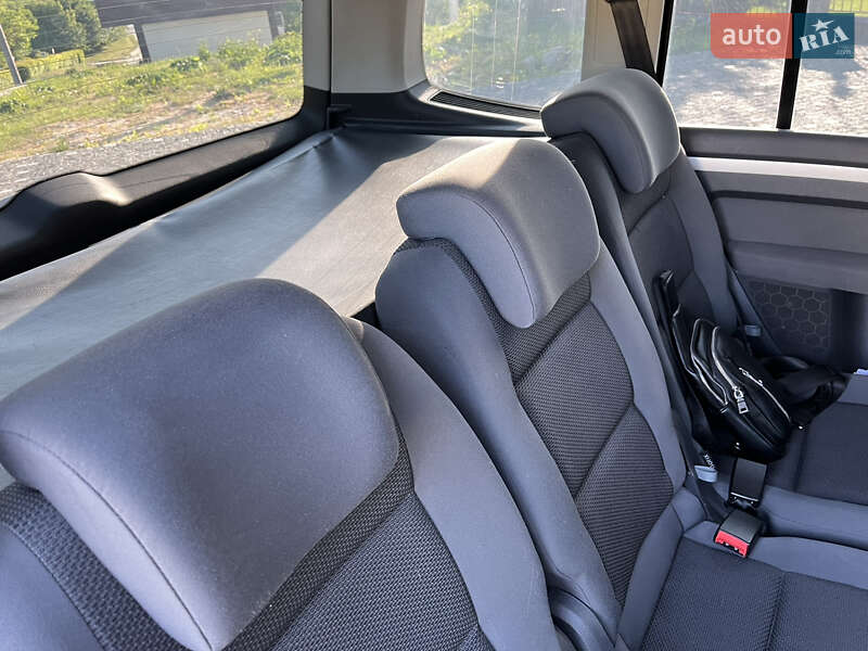 Мінівен Volkswagen Touran 2014 в Кременці