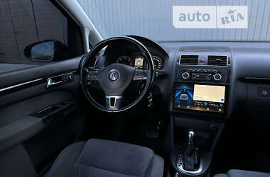 Минивэн Volkswagen Touran 2011 в Сарнах