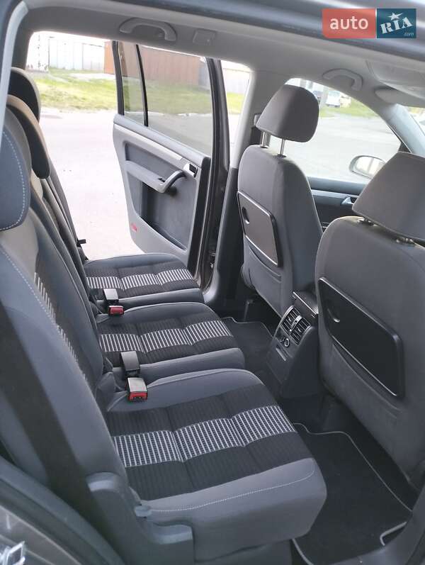 Минивэн Volkswagen Touran 2008 в Белой Церкви