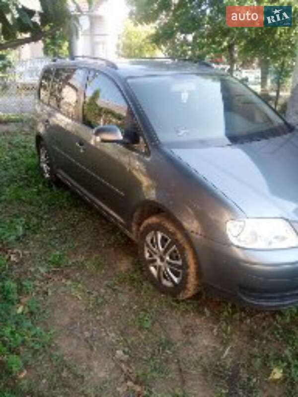 Мінівен Volkswagen Touran 2004 в Ужгороді фото 4 Мінівен Volkswagen Touran 2004 в Ужгороді