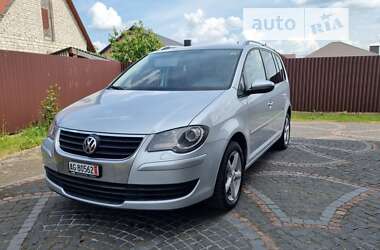 Мінівен Volkswagen Touran 2009 в Луцьку