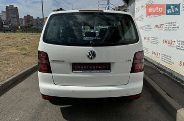 Минивэн Volkswagen Touran 2008 в Киеве