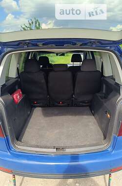 Минивэн Volkswagen Touran 2007 в Лановцах