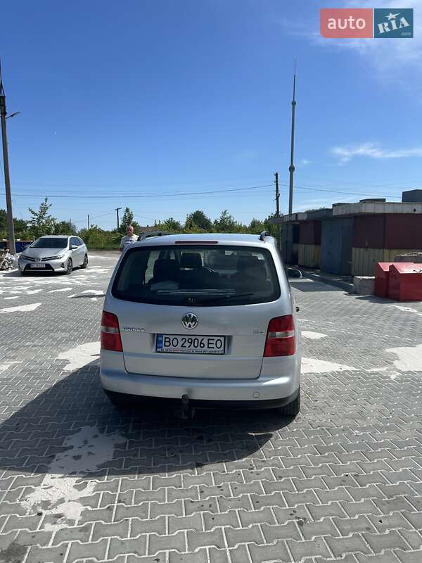 Мінівен Volkswagen Touran 2004 в Підгайцях