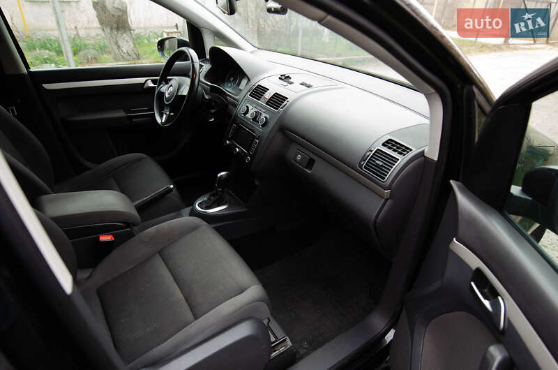 Мінівен Volkswagen Touran 2014 в Одесі