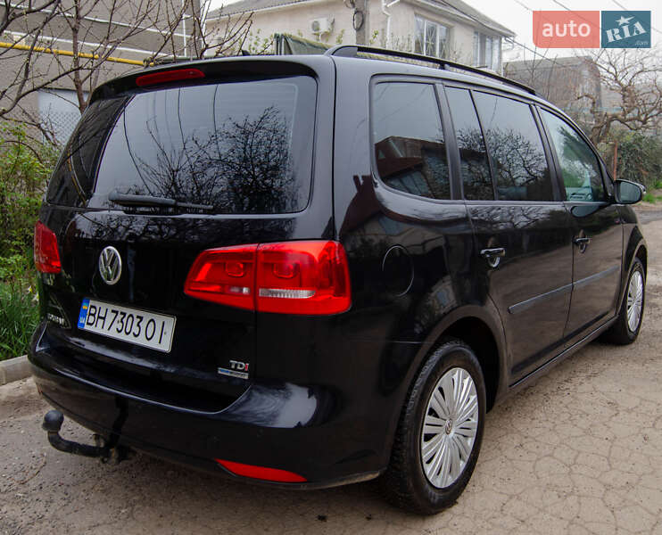 Мінівен Volkswagen Touran 2014 в Одесі