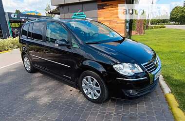 Минивэн Volkswagen Touran 2008 в Коростене