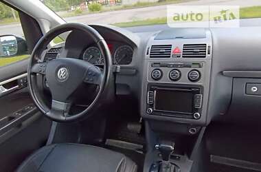 Минивэн Volkswagen Touran 2008 в Коростене