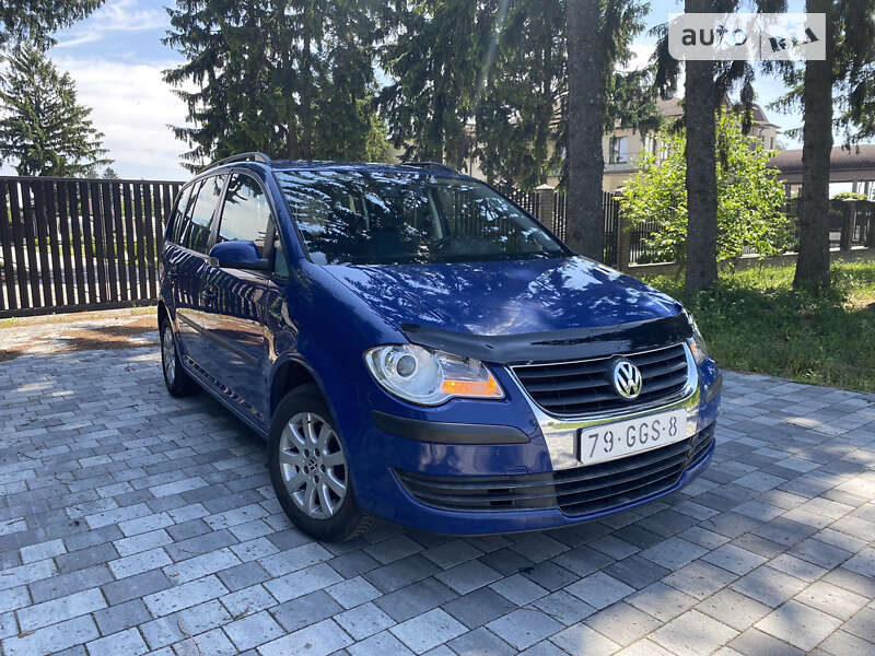 Мінівен Volkswagen Touran 2008 в Старокостянтинові