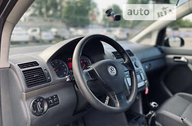 Минивэн Volkswagen Touran 2007 в Киеве