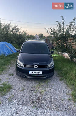 Минивэн Volkswagen Touran 2012 в 