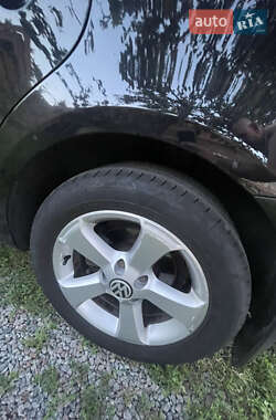 Минивэн Volkswagen Touran 2012 в 