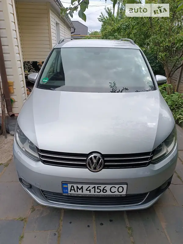 Volkswagen Touran 2011
